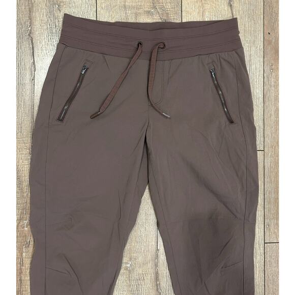Athleta Trekkie North Jogger Women’s Size 8P Mineral Brown Lightweight Pants - Picture 4 of 8